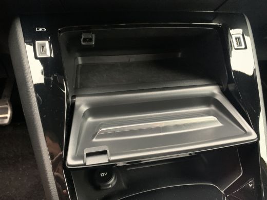 Peugeot 208 1.2 PureTech GT Airco | Camera | Cruise Control | DAB | LED | LMV 17" | PDC V&A | ActivLease financial lease