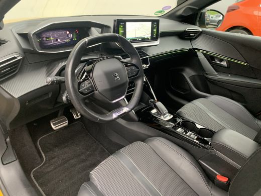 Peugeot 208 1.2 PureTech GT Airco | Camera | Cruise Control | DAB | LED | LMV 17" | PDC V&A | ActivLease financial lease