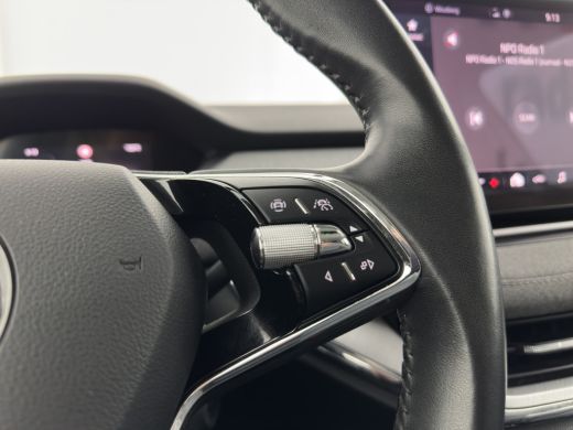 Skoda Enyaq iV 80 {SOH-90%} [ 3-Fase ] (INCL-BTW) *LEATHER-FABRIC | FULL-LED | DIGI-COCKPIT | CAMERA | KEYLESS |... ActivLease financial lease