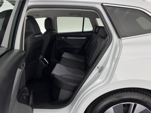 Skoda Enyaq iV 80 {SOH-90%} [ 3-Fase ] (INCL-BTW) *LEATHER-FABRIC | FULL-LED | DIGI-COCKPIT | CAMERA | KEYLESS |... ActivLease financial lease