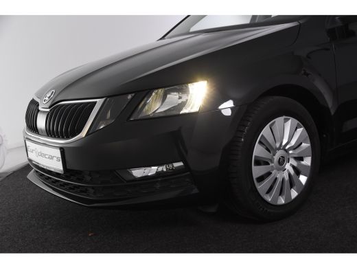 Skoda Octavia Combi Ambition *1ste Eigenaar*Navigatie*Trekhaak*PDC* ActivLease financial lease