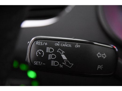 Skoda Octavia Combi Ambition *1ste Eigenaar*Navigatie*Trekhaak*PDC* ActivLease financial lease