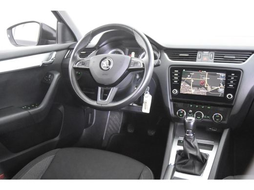 Skoda Octavia Combi Ambition *1ste Eigenaar*Navigatie*Trekhaak*PDC* ActivLease financial lease