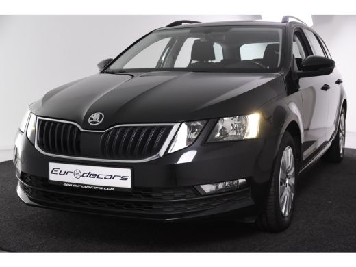 Skoda Octavia Combi Ambition *1ste Eigenaar*Navigatie*Trekhaak*PDC* ActivLease financial lease
