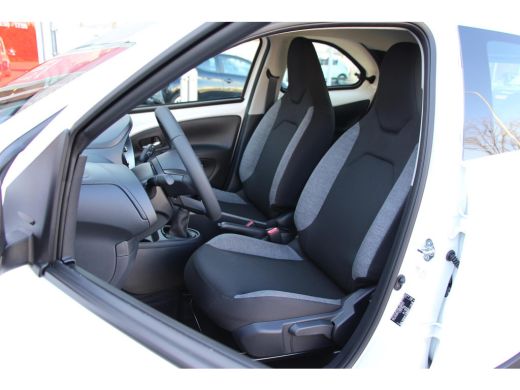 Toyota Aygo 1.0 VVT-i MT Play **ADPATIEF CRUISE CONTROL/ AIRCO/ APPLE CARPLAY/ PARKEERCAMERA/ GARANTIE** ActivLease financial lease