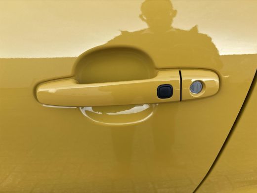 Toyota Aygo Hybrid 115 GR Sport ActivLease financial lease