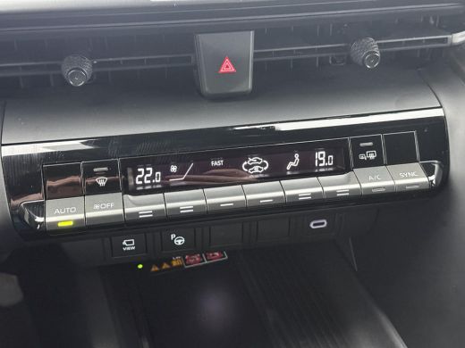 Toyota C-HR 1.8 Hybrid 140 First Edition **NAVIGATIE/ 360 CAMERA/ DODEHOEK DETECTIE/ PARKEERSENSOREN/ GARANTIE** ActivLease financial lease