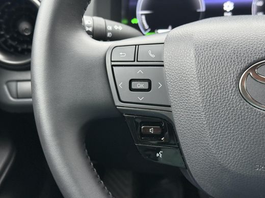 Toyota C-HR 1.8 Hybrid 140 First Edition **NAVIGATIE/ 360 CAMERA/ DODEHOEK DETECTIE/ PARKEERSENSOREN/ GARANTIE** ActivLease financial lease