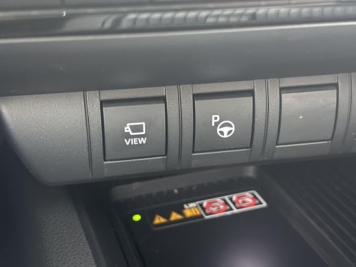 Toyota C-HR 1.8 Hybrid 140 First Edition **NAVIGATIE/ 360 CAMERA/ DODEHOEK DETECTIE/ PARKEERSENSOREN/ GARANTIE** ActivLease financial lease