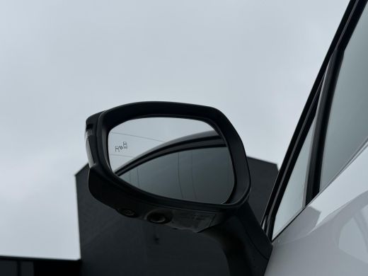 Toyota C-HR 1.8 Hybrid 140 First Edition **NAVIGATIE/ 360 CAMERA/ DODEHOEK DETECTIE/ PARKEERSENSOREN/ GARANTIE** ActivLease financial lease