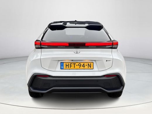 Toyota C-HR 1.8 Hybrid 140 First Edition **NAVIGATIE/ 360 CAMERA/ DODEHOEK DETECTIE/ PARKEERSENSOREN/ GARANTIE** ActivLease financial lease