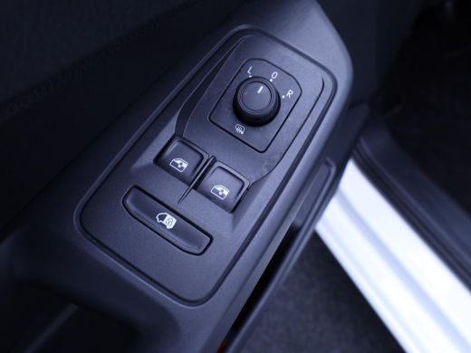 Volkswagen Caddy 2.0 TDi 122 Pk Comfort | Airco | Navigatie | Camera | Trekhaak | 29.814 Km!! ActivLease financial lease