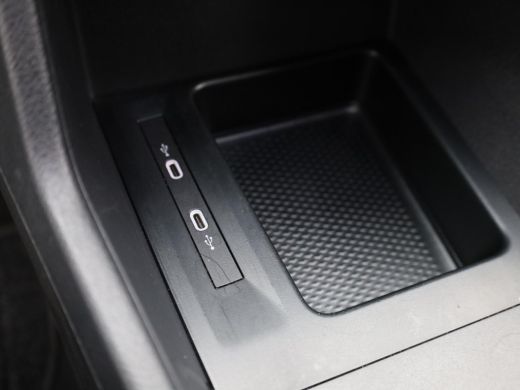 Volkswagen Caddy 2.0 TDi 122 Pk Comfort | Airco | Navigatie | Camera | Trekhaak | 30.231 Km!! ActivLease financial lease