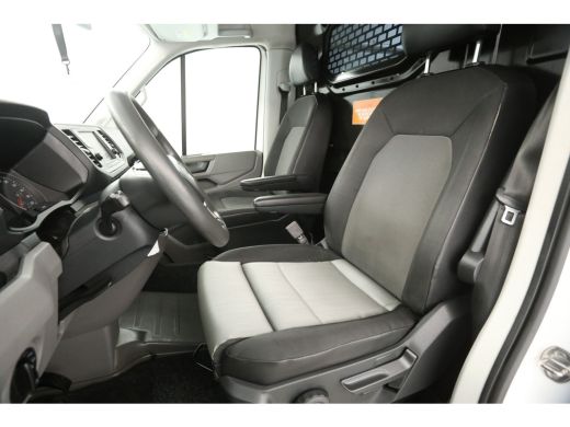 Volkswagen Crafter 2.0 TDI L3H3 | Laadklep | Airco | Camera | Cruise | Carplay | Parkeersensoren ActivLease financial lease