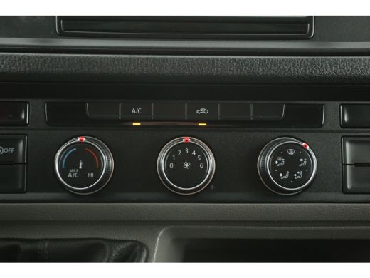 Volkswagen Crafter 2.0 TDI L3H3 | Laadklep | Airco | Camera | Cruise | Carplay | Parkeersensoren ActivLease financial lease