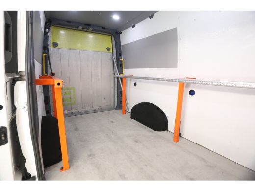 Volkswagen Crafter 2.0 TDI L3H3 | Laadklep | Airco | Camera | Cruise | Carplay | Parkeersensoren ActivLease financial lease