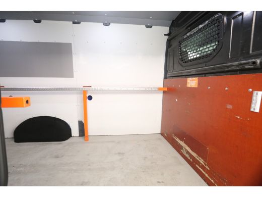 Volkswagen Crafter 2.0 TDI L3H3 | Laadklep | Airco | Camera | Cruise | Carplay | Parkeersensoren ActivLease financial lease