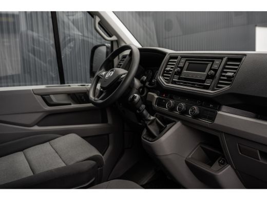 Volkswagen Crafter **35 2.0 TDI 177PK | Bakwagen met laadklep | Airco | Adapt.cruise | 3-Zits** ActivLease financial lease