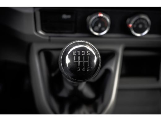 Volkswagen Crafter **35 2.0 TDI 177PK | Bakwagen met laadklep | Airco | Adapt.cruise | 3-Zits** ActivLease financial lease