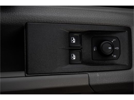 Volkswagen Crafter **35 2.0 TDI 177PK | Bakwagen met laadklep | Airco | Adapt.cruise | 3-Zits** ActivLease financial lease