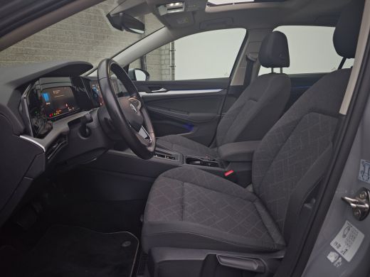Volkswagen Golf 1.5 eTSI Style | Achterbank in delen neerklapbaar | Apple Carplay/Android Auto|telefoonintegratie... ActivLease financial lease
