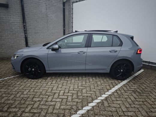 Volkswagen Golf 1.5 eTSI Style | Achterbank in delen neerklapbaar | Apple Carplay/Android Auto|telefoonintegratie... ActivLease financial lease