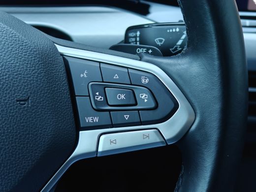 Volkswagen Golf 1.5 eTSI Style | Achterbank in delen neerklapbaar | Apple Carplay/Android Auto|telefoonintegratie... ActivLease financial lease