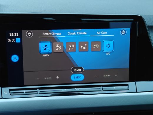 Volkswagen Golf 1.5 eTSI Style | Achterbank in delen neerklapbaar | Apple Carplay/Android Auto|telefoonintegratie... ActivLease financial lease