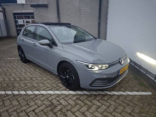 Volkswagen Golf 1.5 eTSI Style | Achterbank in delen neerklapbaar | Apple Carplay/Android Auto|telefoonintegratie... ActivLease financial lease