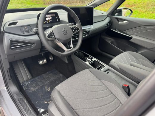 Volkswagen ID.3 59kWh 204pk Pro Limited Edition | Navigatie | Stoel- en stuurverwarming | Keyless Access ActivLease financial lease
