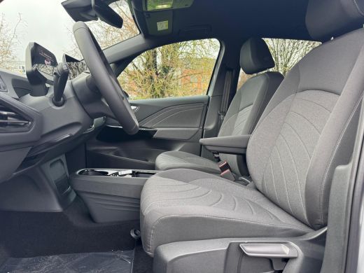 Volkswagen ID.3 59kWh 204pk Pro Limited Edition | Navigatie | Stoel- en stuurverwarming | Keyless Access ActivLease financial lease