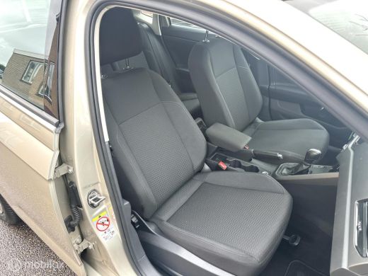 Volkswagen Polo 1.0 TSI 95PK DSG AUTOMAAT COMFORTLINE PARKEERSENSOREN CARPLAY NAVIGATIE CLIMATE CONTROLE CRUISE C... ActivLease financial lease