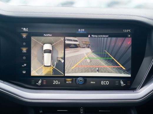 Volkswagen Touareg 3.0 TSi 4MOTION R | Luchtvering | Panodak | Trekhaak | Stoelkoeling | 360 Camera | Black Style | ... ActivLease financial lease