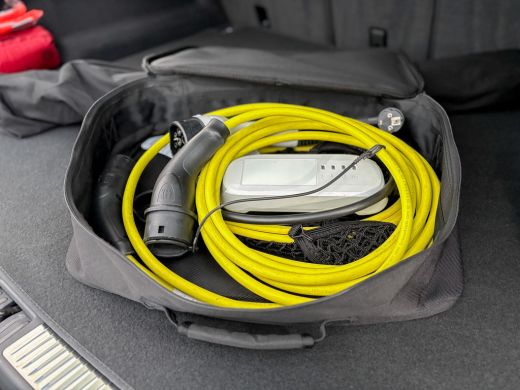 Volkswagen Touareg 3.0 TSi 4MOTION R | Luchtvering | Panodak | Trekhaak | Stoelkoeling | 360 Camera | Black Style | ... ActivLease financial lease