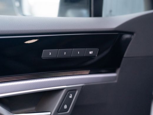 Volkswagen Touareg 3.0 TSi 4MOTION R | Luchtvering | Panodak | Trekhaak | Stoelkoeling | 360 Camera | Black Style | ... ActivLease financial lease