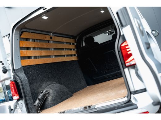Volkswagen Transporter Bulli Bulli 150 Pk DSG | Achterdeuren | Trekhaak | ActivLease financial lease