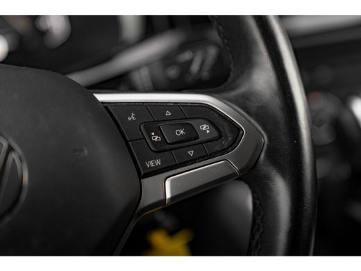 Volkswagen Transporter Bulli Bulli 150 Pk DSG | Achterdeuren | Trekhaak | ActivLease financial lease