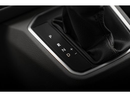 Volkswagen Transporter Bulli Bulli 150 Pk DSG | Achterdeuren | Trekhaak | ActivLease financial lease