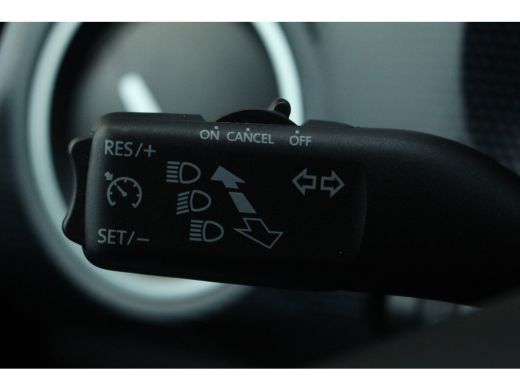 Volkswagen up! 1.0 | Camera | Cruise C. | Climate C. | Elec. Pakket | DAB | Bluetooth | Lane Assist | Camera | C... ActivLease financial lease