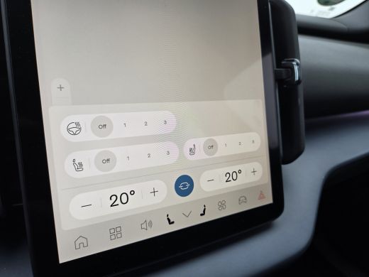 Volvo  EX30 Single Motor Extended Range Plus 69 kWh | Harman Kardon | Stoel/Stuur Verwarming | ActivLease financial lease