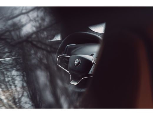 Volvo  EX30 Twin Motor Performance Ultra 69 kWh | Bruin Leder | Mat Groene Wrap | ActivLease financial lease