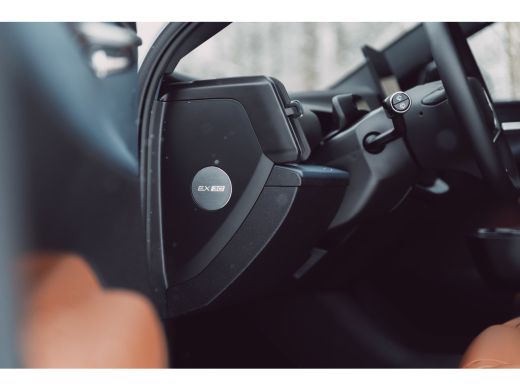 Volvo  EX30 Twin Motor Performance Ultra 69 kWh | Bruin Leder | Mat Groene Wrap | ActivLease financial lease