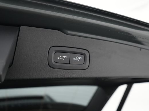 Volvo  V60 2.0 T6 Plug-in hybrid AWD Ultra Dark | Bowers & Wilkins | 360&deg; Camera | Massage | Stoelventilatie... ActivLease financial lease