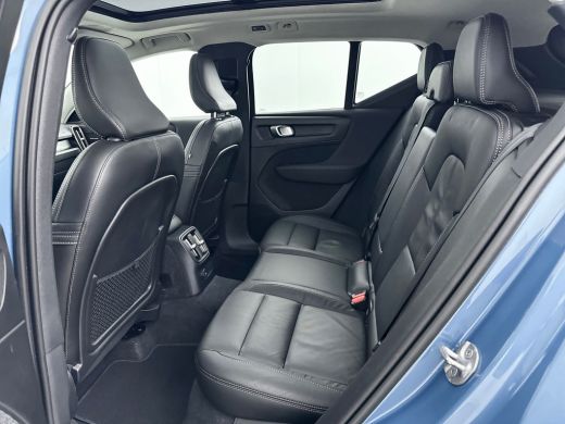 Volvo  XC40 T5 Recharge Ultimate Dark | 20" | Leder | Trekhaak | Getint glas | Panoramadak | Harman Kardon | ... ActivLease financial lease