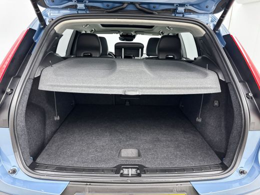 Volvo  XC40 T5 Recharge Ultimate Dark | 20" | Leder | Trekhaak | Getint glas | Panoramadak | Harman Kardon | ... ActivLease financial lease