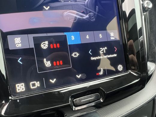 Volvo  XC60 2.0 T6 Plug-in hybrid AWD Plus Dark | Panoramadak | Trekhaak | 360 Camera | Stoel en stuurwielver... ActivLease financial lease