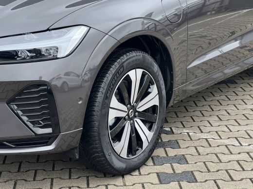 Volvo  XC60 2.0 T6 Plug-in hybrid AWD Plus Dark | Panoramadak | Trekhaak | 360 Camera | Stoel en stuurwielver... ActivLease financial lease