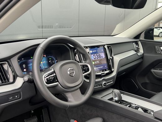 Volvo  XC60 2.0 T6 Plug-in hybrid AWD Plus Dark | Panoramadak | Trekhaak | 360 Camera | Stoel en stuurwielver... ActivLease financial lease
