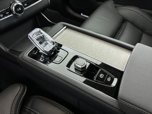 Volvo  XC90 T8 Recharge Ultra Dark | 21" | Luchtvering | Geventileerd Nappa | Stoelmassage | Panoramadak | He... ActivLease financial lease