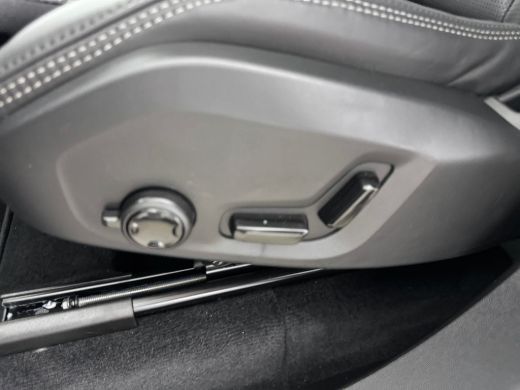 Volvo  XC90 T8 Recharge Ultra Dark | 22" | Geventileerd Nappa | Stoelmassage | Panoramadak | Head-up | Matrix... ActivLease financial lease